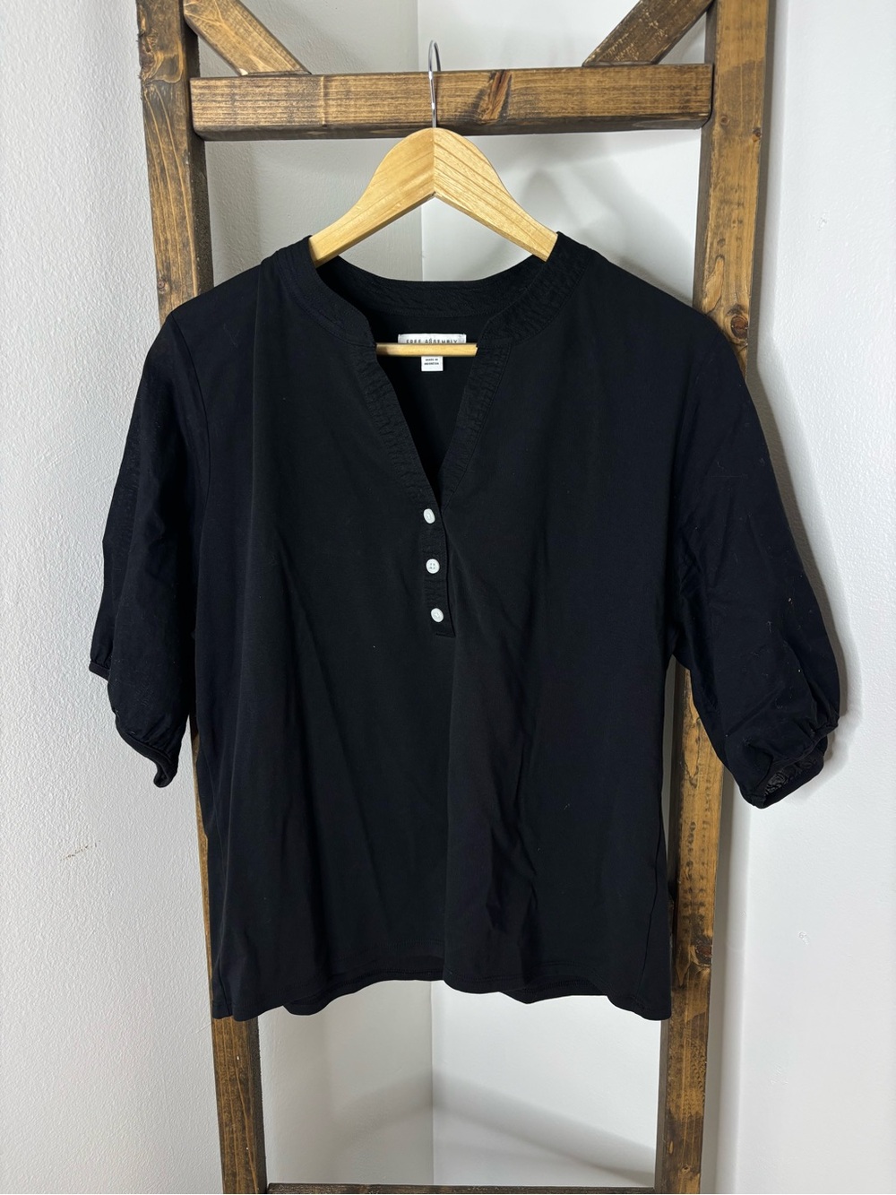 Free Assembly Women's Black Button Henley Tee with Puff Short Sleeves Size XL